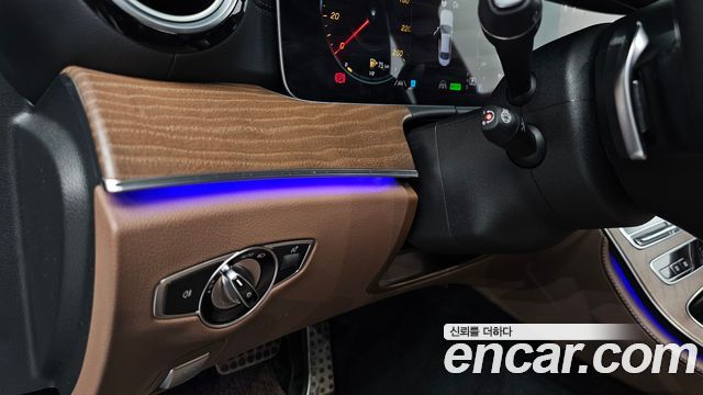 Mercedes-Benz E-Class E300e 4MATIC Exclusive