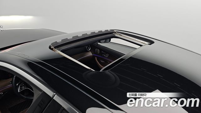 Mercedes-Benz E-Class E300e 4MATIC Exclusive