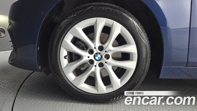 BMW 2-Series Advantage