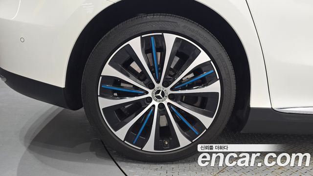 Mercedes-Benz EQE EQE350+