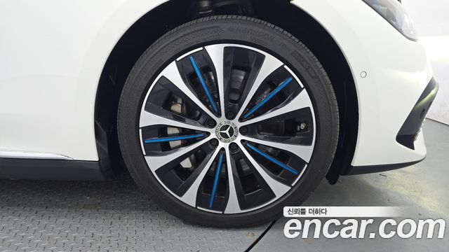 Mercedes-Benz EQE EQE350+