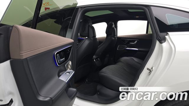 Mercedes-Benz EQE EQE350+