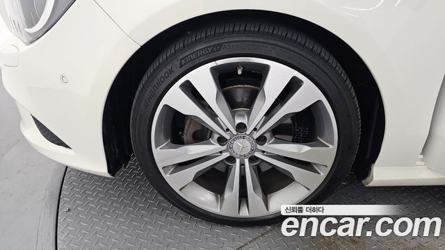 Mercedes-Benz CLA-Class CLA200 d