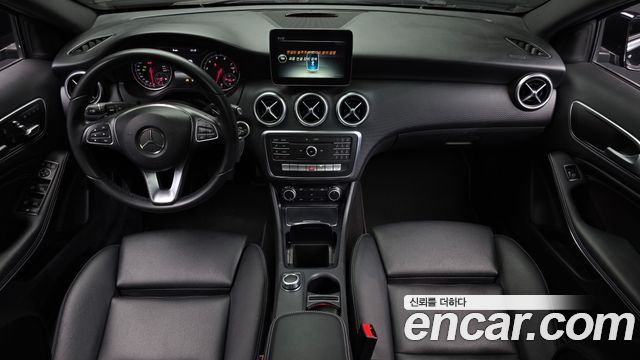 Mercedes-Benz A-Class A200