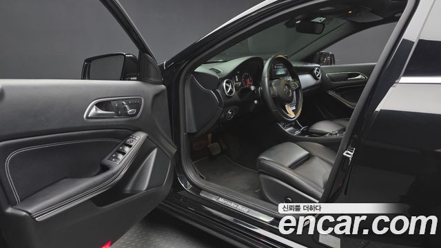 Mercedes-Benz A-Class A200