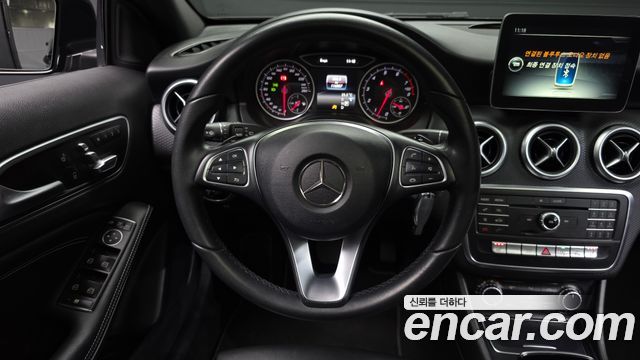 Mercedes-Benz A-Class A200