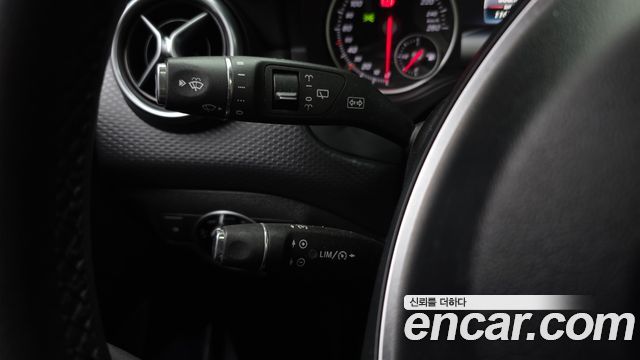 Mercedes-Benz A-Class A200