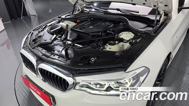 BMW 5-Series 520d M Sport Package Plus