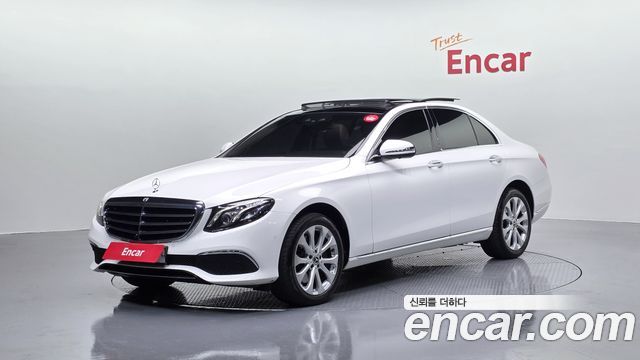 Mercedes-Benz E-Class E300 4MATIC Exclusive