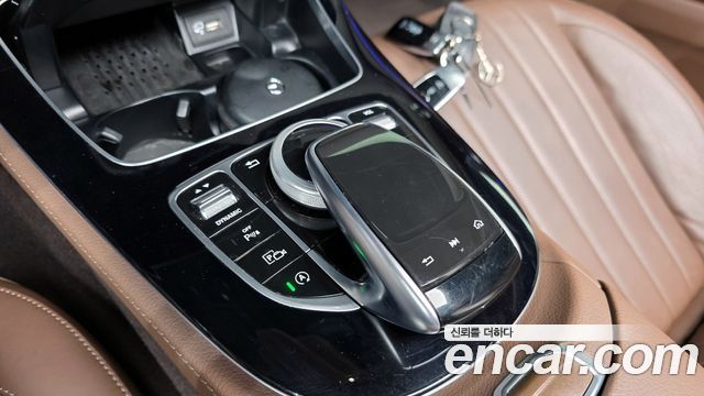 Mercedes-Benz E-Class E300 4MATIC Exclusive