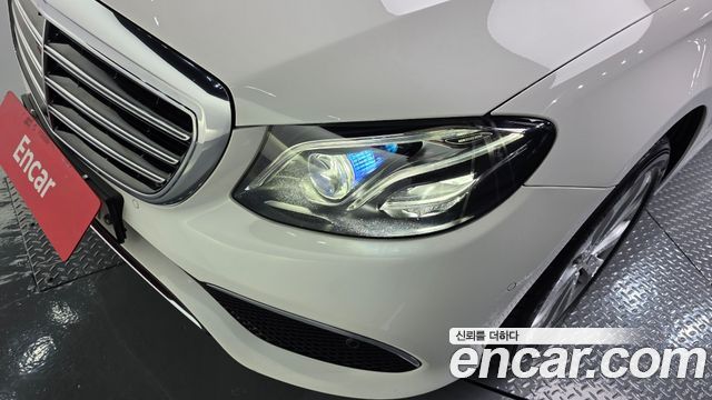 Mercedes-Benz E-Class E300 4MATIC Exclusive