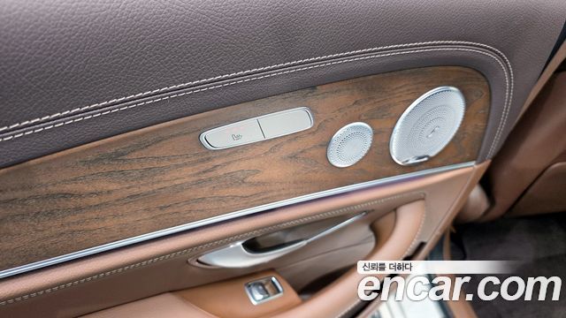Mercedes-Benz E-Class E300 4MATIC Exclusive