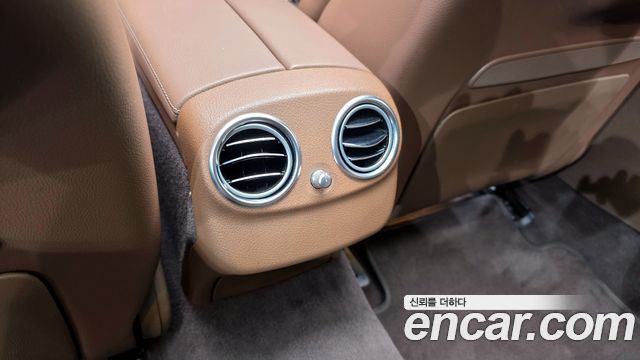 Mercedes-Benz E-Class E300 4MATIC Exclusive