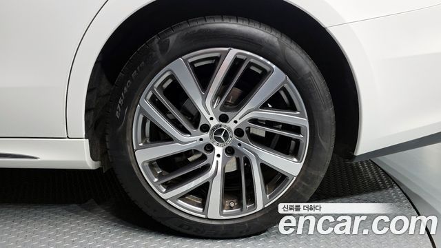 Mercedes-Benz E-Class E220d 4MATIC Exclusive