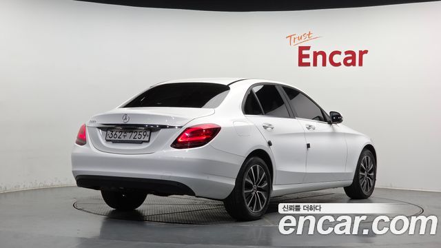Mercedes-Benz C-Class C200