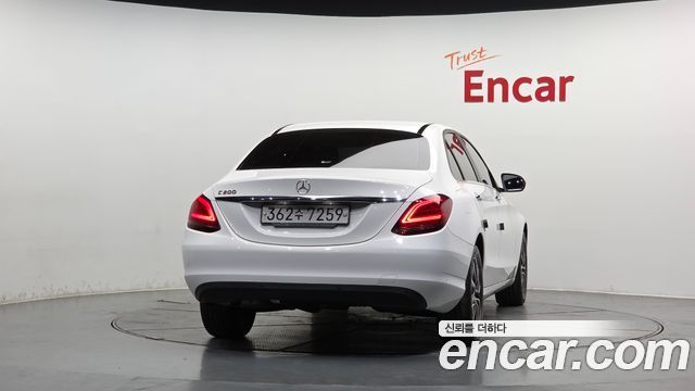 Mercedes-Benz C-Class C200
