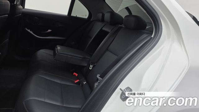 Mercedes-Benz C-Class C200