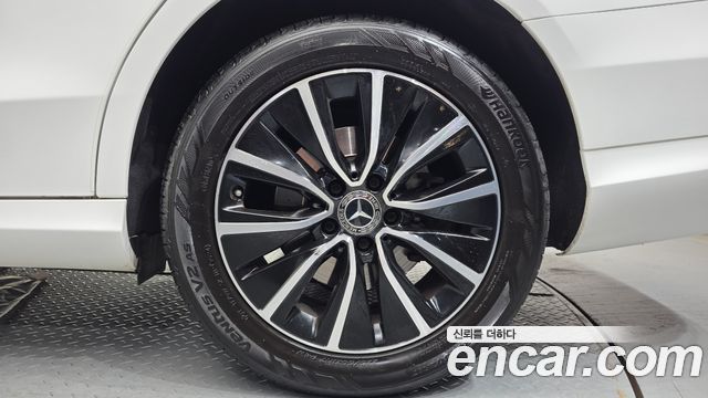 Mercedes-Benz C-Class C200