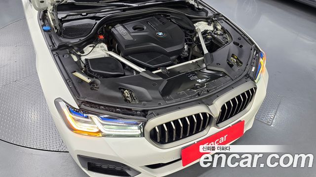 BMW 5-Series 530i M Sport Package Plus