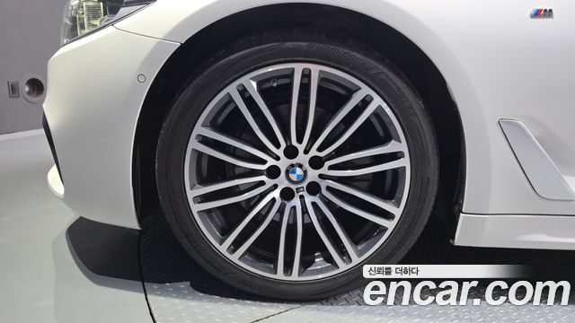 BMW 5-Series 520d M Sport Package Plus