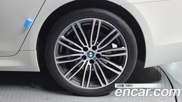 BMW 5-Series 520d M Sport Package Plus