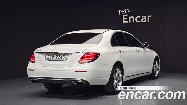 Mercedes-Benz E-Class E220d Avantgarde