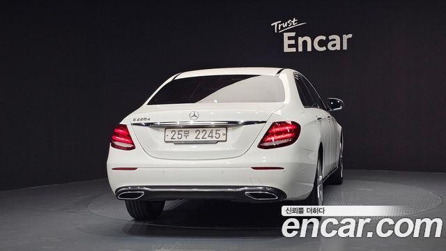 Mercedes-Benz E-Class E220d Avantgarde