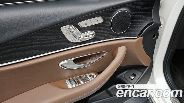 Mercedes-Benz E-Class E220d Avantgarde