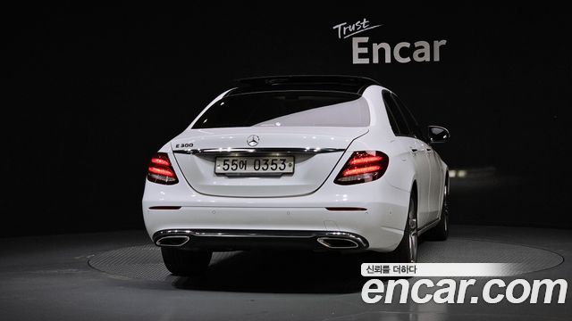 Mercedes-Benz E-Class E300 Avantgarde