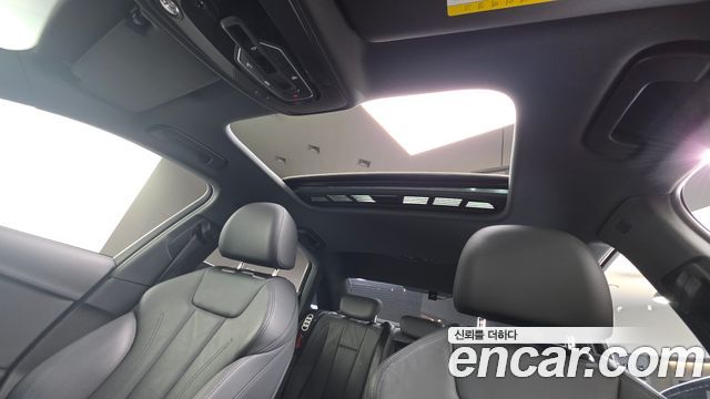 Audi A4 40 TFSI Premium