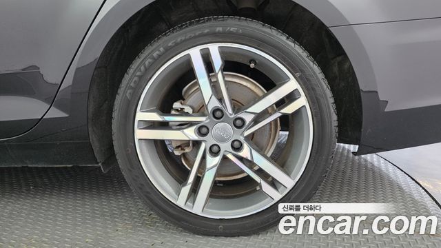 Audi A4 40 TFSI Premium