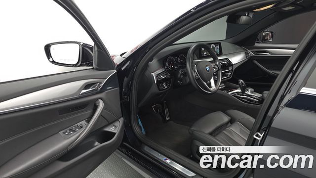 BMW 5-Series 530i xDrive M Sport Package