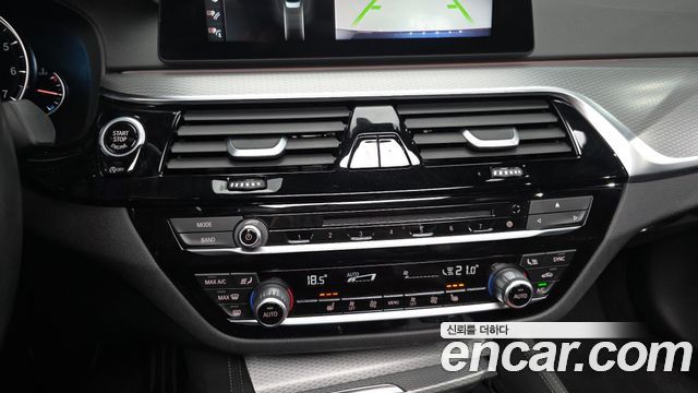 BMW 5-Series 530i xDrive M Sport Package