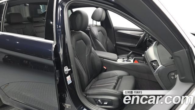BMW 5-Series 530i xDrive M Sport Package
