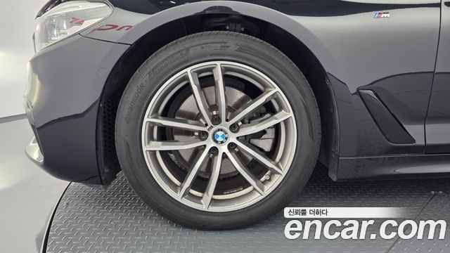 BMW 5-Series 520d M Sport Package Plus