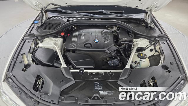 BMW 5-Series 520d Luxury Plus