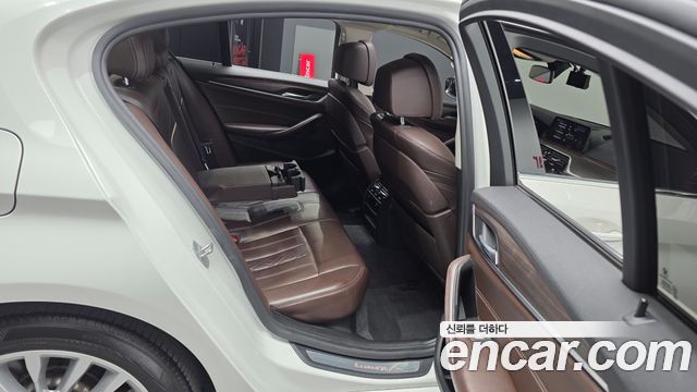 BMW 5-Series 520d Luxury Plus
