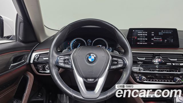 BMW 5-Series 520d Luxury Plus