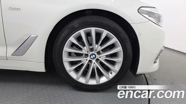 BMW 5-Series 520d Luxury Plus