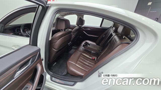 BMW 5-Series 520d Luxury Plus