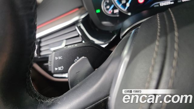 BMW 5-Series 520d Luxury Plus
