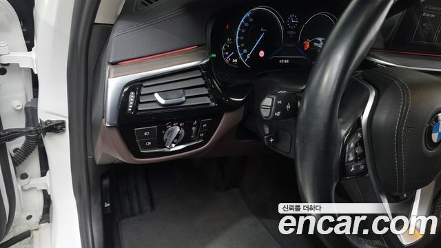 BMW 5-Series 520d Luxury Plus