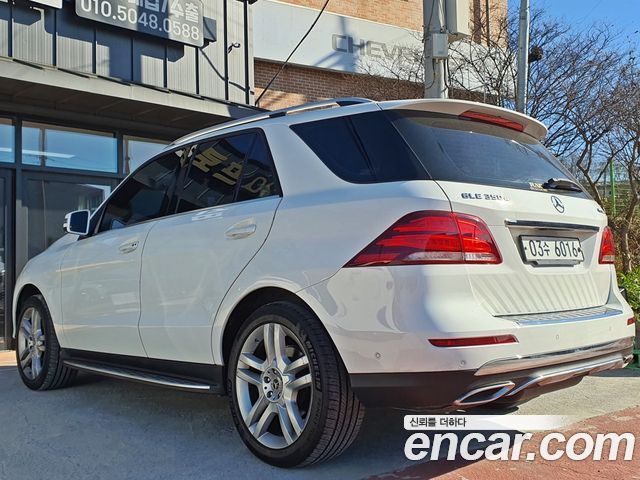 Mercedes-Benz GLE-Class GLE350 d 4MATIC