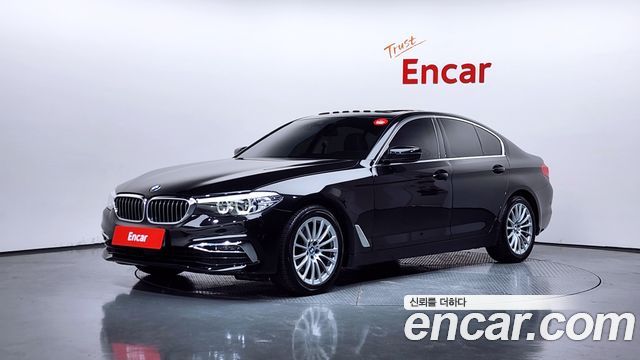 BMW 5-Series 520i Luxury