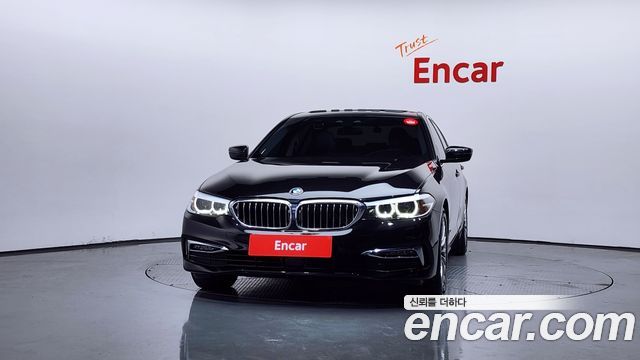 BMW 5-Series 520i Luxury