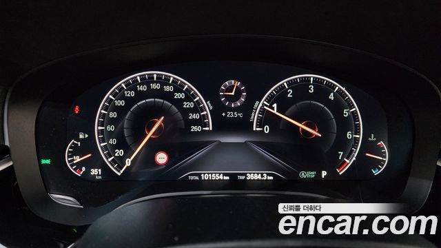 BMW 5-Series 520i Luxury