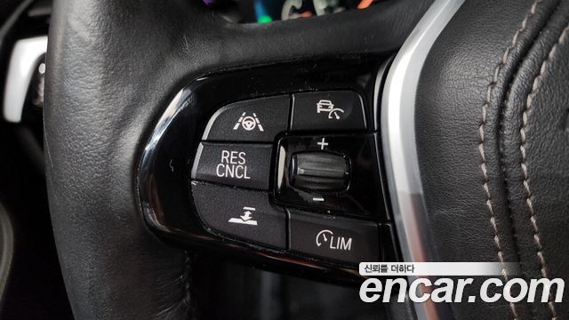 BMW 5-Series 520i Luxury