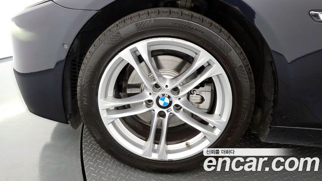 BMW 5-Series 528i xDrive M Aero Dynamic