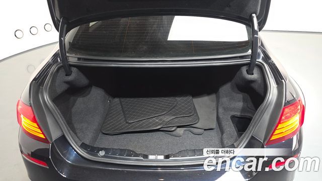 BMW 5-Series 528i xDrive M Aero Dynamic