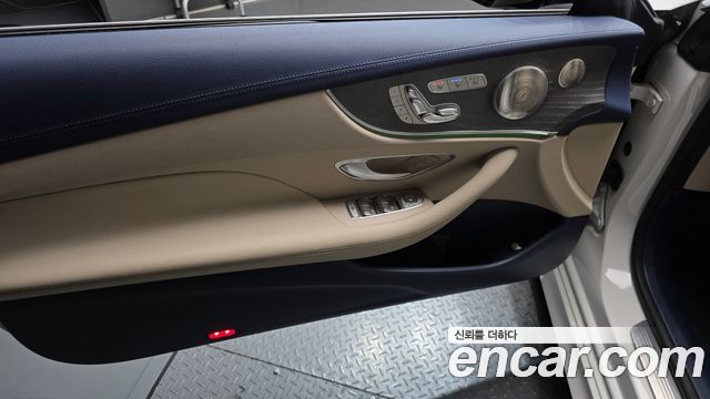 Mercedes-Benz E-Class E450 4MATIC Cabriolet